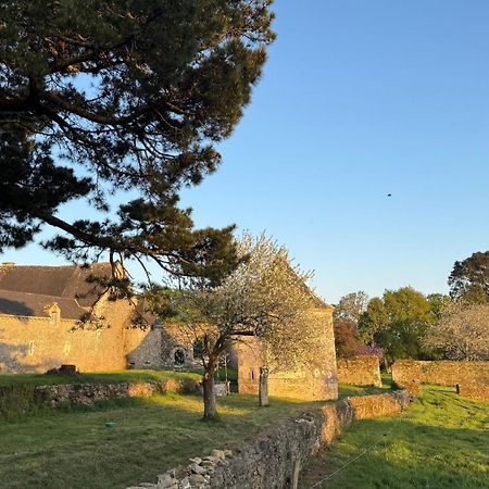 Gite De Couple Cosy Avec Vue Sur Chateau Tremohar - Golfe Du Morbihan, 20 Min De Vannes Berric Exterior photo